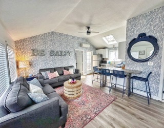 186 Seaview Ave, Yarmouth, Massachusetts, 3 Bedrooms Bedrooms, 5 Rooms Rooms,1 BathroomBathrooms,Residential,For Sale,Seaview Ave,73467229