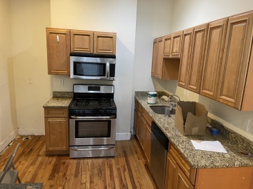 227 Roxbury St, Boston, Massachusetts, 7 Bedrooms Bedrooms, 11 Rooms Rooms,3.5 BathroomsBathrooms,Residential Lease,For Rent,Roxbury St,73495562