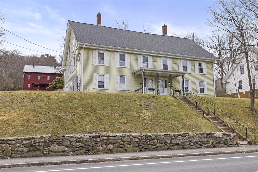 347-349 Main St, Hardwick, Massachusetts, 8 Bedrooms Bedrooms, 16 Rooms Rooms,2 BathroomsBathrooms,Residential Income,For Sale,Main St,73495603