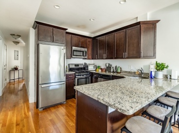 28 Howell St, Boston, Massachusetts, 3 Bedrooms Bedrooms, 5 Rooms Rooms,1 BathroomBathrooms,Residential Lease,For Rent,Howell St,73495607
