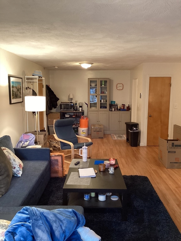 2130 Massachusetts Ave, Cambridge, Massachusetts, 2 Bedrooms Bedrooms, 5 Rooms Rooms,2 BathroomsBathrooms,Residential Lease,For Rent,Massachusetts Ave,73495633