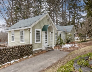 92 Farmers Row, Groton, Massachusetts, 2 Bedrooms Bedrooms, 4 Rooms Rooms,1 BathroomBathrooms,Residential Lease,For Rent,Farmers Row,73495650
