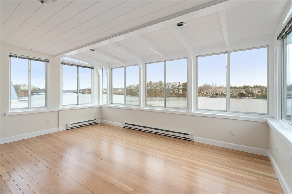 157 Lake Ave, Worcester, Massachusetts, 3 Bedrooms Bedrooms, 6 Rooms Rooms,1.5 BathroomsBathrooms,Residential Lease,For Rent,Lake Ave,73495668