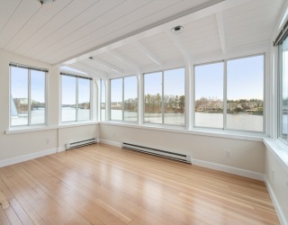 157 Lake Ave, Worcester, Massachusetts, 3 Bedrooms Bedrooms, 6 Rooms Rooms,1.5 BathroomsBathrooms,Residential Lease,For Rent,Lake Ave,73495668