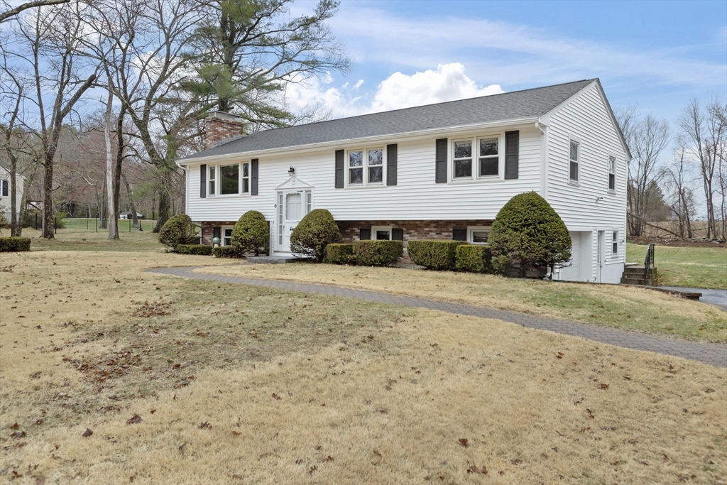 6 Myrtle St, Mendon, Massachusetts, 3 Bedrooms Bedrooms, 6 Rooms Rooms,1 BathroomBathrooms,Residential,For Sale,Myrtle St,73495674