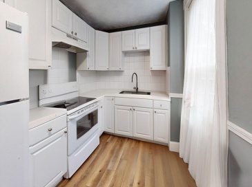 101 Bradford, Everett, Massachusetts, 2 Bedrooms Bedrooms, 4 Rooms Rooms,1 BathroomBathrooms,Residential Lease,For Rent,Bradford,73495691