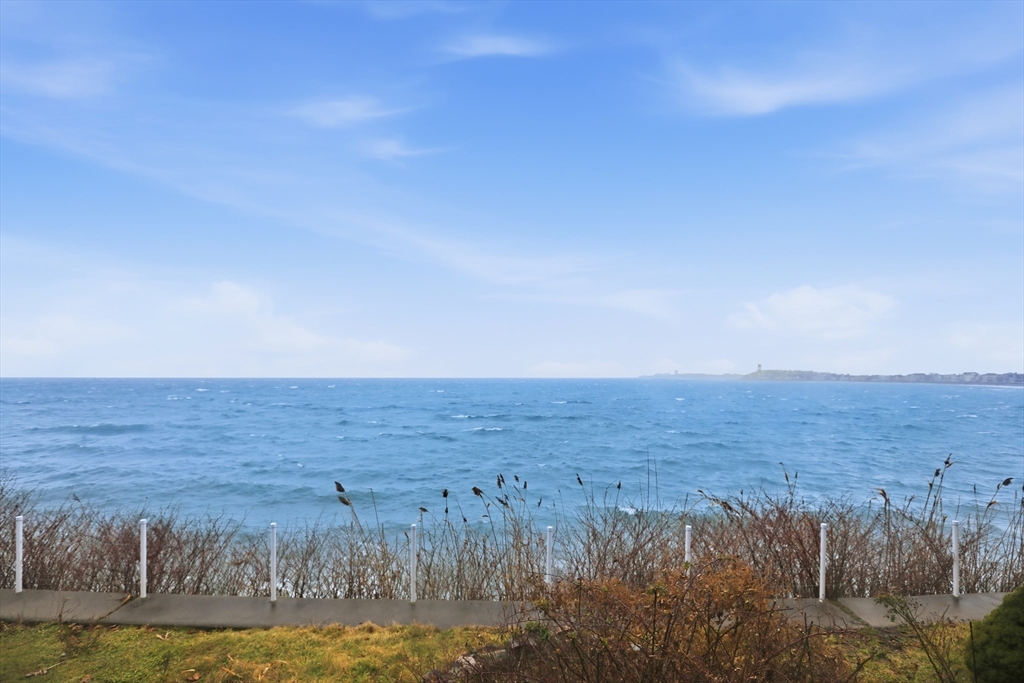 201 Cliff Avenue, Winthrop, Massachusetts, 8 Bedrooms Bedrooms, 20 Rooms Rooms,6.5 BathroomsBathrooms,Residential Income,For Sale,Cliff Avenue,73465296