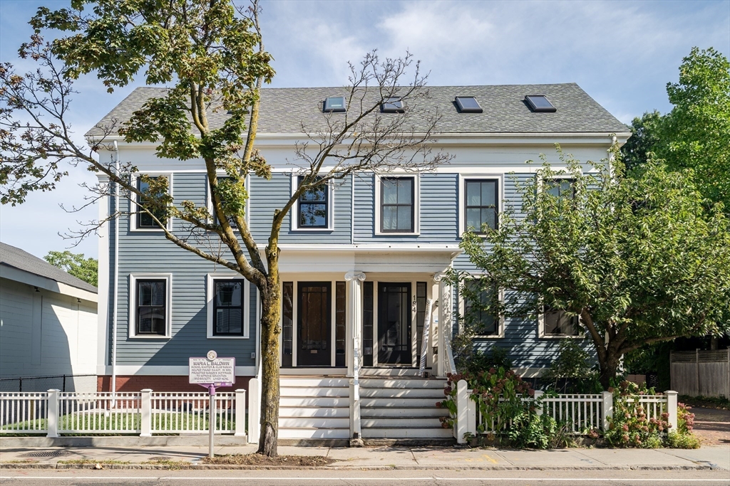 196 Prospect St, Cambridge, Massachusetts, 4 Bedrooms Bedrooms, 8 Rooms Rooms,4.5 BathroomsBathrooms,Residential,For Sale,Prospect St,73495701