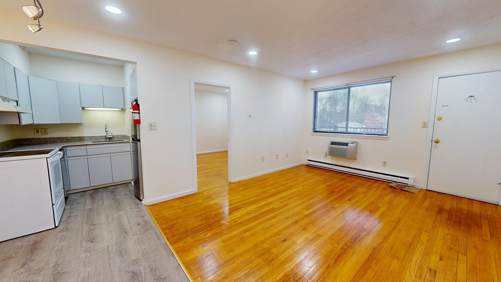 15 Arizona Terrace, Arlington, Massachusetts, 1 Bedroom Bedrooms, 3 Rooms Rooms,1 BathroomBathrooms,Residential Lease,For Rent,Arizona Terrace,73495714