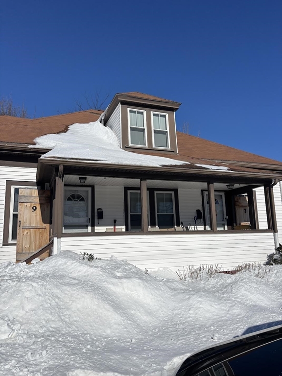 7 Swan Ave, Weymouth, Massachusetts, 5 Bedrooms Bedrooms, 12 Rooms Rooms,2 BathroomsBathrooms,Residential Income,For Sale,Swan Ave,73474131