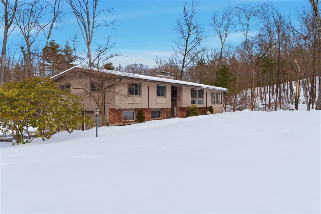 46 Brewster Road, Sudbury, Massachusetts, 5 Bedrooms Bedrooms, 12 Rooms Rooms,2.5 BathroomsBathrooms,Residential,For Sale,Brewster Road,73479001