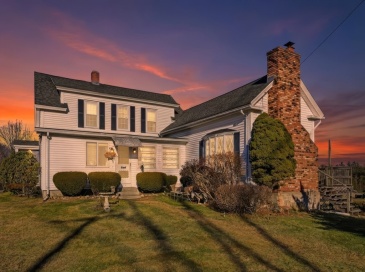 521 North Liberty Street, Belchertown, Massachusetts, 5 Bedrooms Bedrooms, 8 Rooms Rooms,1 BathroomBathrooms,Residential,For Sale,North Liberty Street,73464451