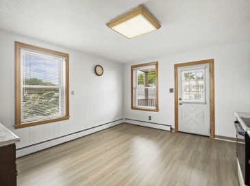 69 Stowers St, Revere, Massachusetts, 2 Bedrooms Bedrooms, 4 Rooms Rooms,1 BathroomBathrooms,Residential Lease,For Rent,Stowers St,73454802