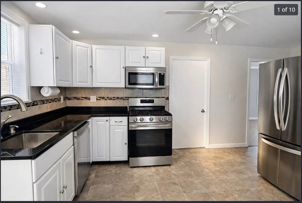 20 Hanson St, Salem, Massachusetts, 1 Bedroom Bedrooms, 4 Rooms Rooms,1 BathroomBathrooms,Residential Lease,For Rent,Hanson St,73478703