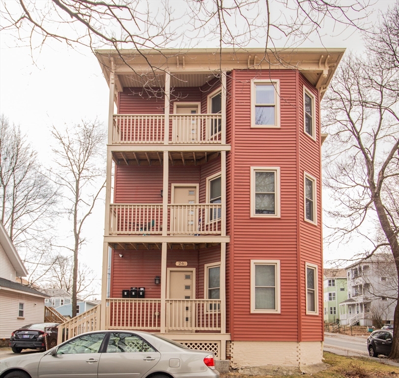 26 Vinson St, Worcester, Massachusetts, 9 Bedrooms Bedrooms, 15 Rooms Rooms,6 BathroomsBathrooms,Residential Income,For Sale,Vinson St,73495759