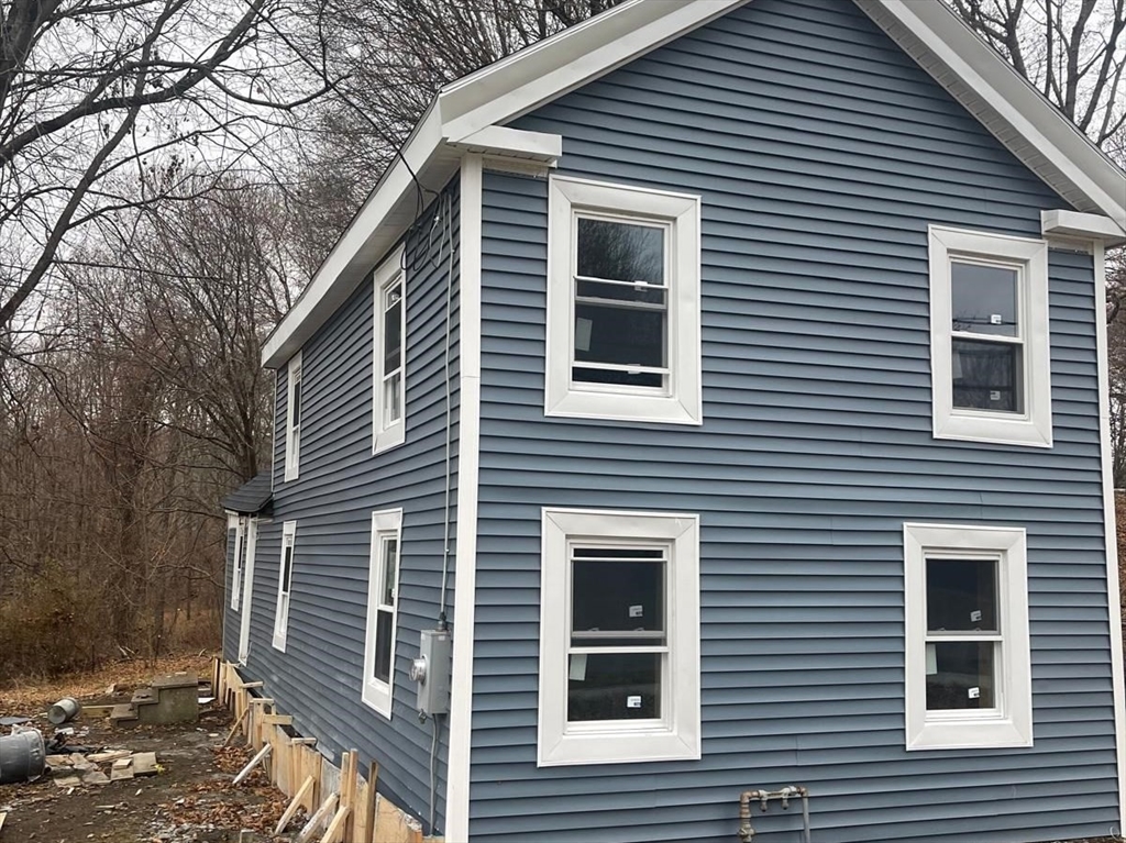 247 Pecks Rd, Pittsfield, Massachusetts, 3 Bedrooms Bedrooms, 6 Rooms Rooms,1.5 BathroomsBathrooms,Residential,For Sale,Pecks Rd,73495814