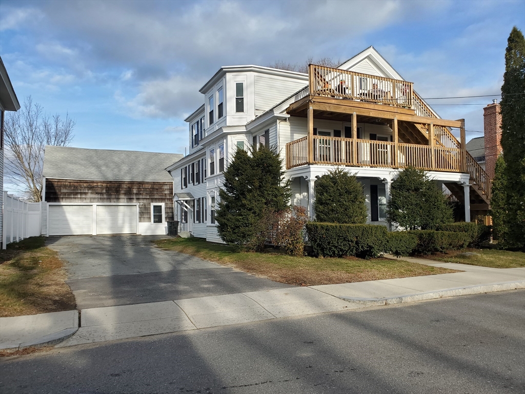 20-24 Walnut Street, Winchendon, Massachusetts, 3 Bedrooms Bedrooms, 6 Rooms Rooms,1 BathroomBathrooms,Residential Lease,For Rent,Walnut Street,73495848