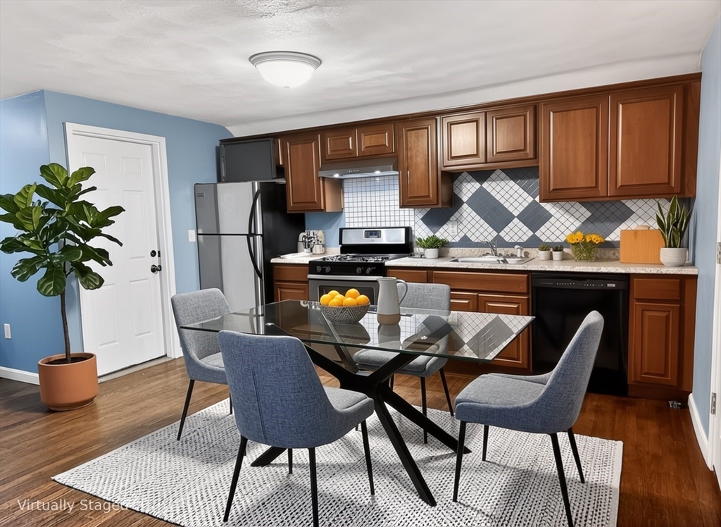 163 Saratoga Street, Boston, Massachusetts, 1 Bedroom Bedrooms, 3 Rooms Rooms,1 BathroomBathrooms,Residential Lease,For Rent,Saratoga Street,73495849