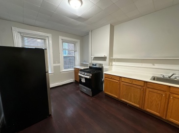 39 Forest St, Boston, Massachusetts, 3 Bedrooms Bedrooms, 6 Rooms Rooms,1 BathroomBathrooms,Residential Lease,For Rent,Forest St,73495877