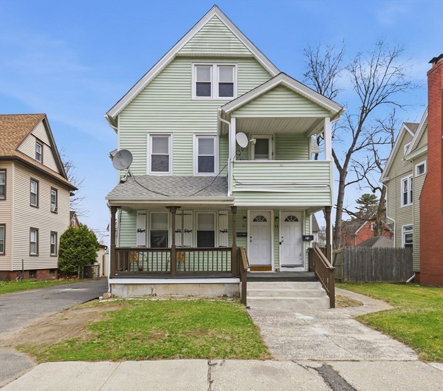 21-23 Continental St, Springfield, Massachusetts, 9 Bedrooms Bedrooms, 13 Rooms Rooms,2 BathroomsBathrooms,Residential Income,For Sale,Continental St,73495832
