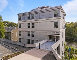 24 Cobblestone Ln, Gloucester, Massachusetts, 2 Bedrooms Bedrooms, 4 Rooms Rooms,1 BathroomBathrooms,Residential Lease,For Rent,Cobblestone Ln,73495799