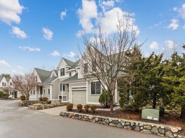 38 Courtyard Pl, Lexington, Massachusetts, 3 Bedrooms Bedrooms, 13 Rooms Rooms,4.5 BathroomsBathrooms,Residential,For Sale,Courtyard Pl,73495763