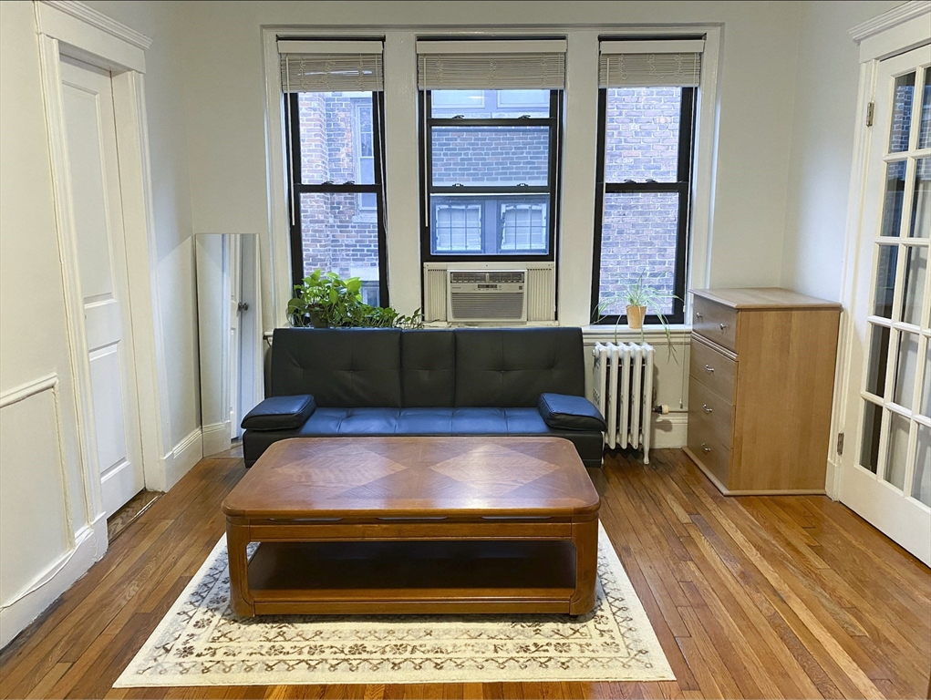 62 Queensberry St, Boston, Massachusetts, 2 Rooms Rooms,1 BathroomBathrooms,Residential Lease,For Rent,Queensberry St,73495818