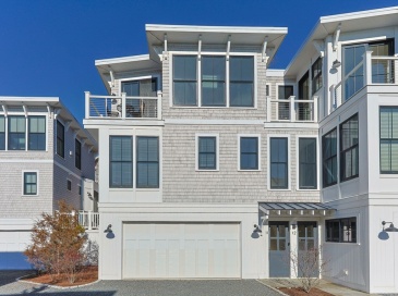 350 Bradford St, Provincetown, Massachusetts, 2 Bedrooms Bedrooms, 9 Rooms Rooms,2.5 BathroomsBathrooms,Residential,For Sale,Bradford St,73495822