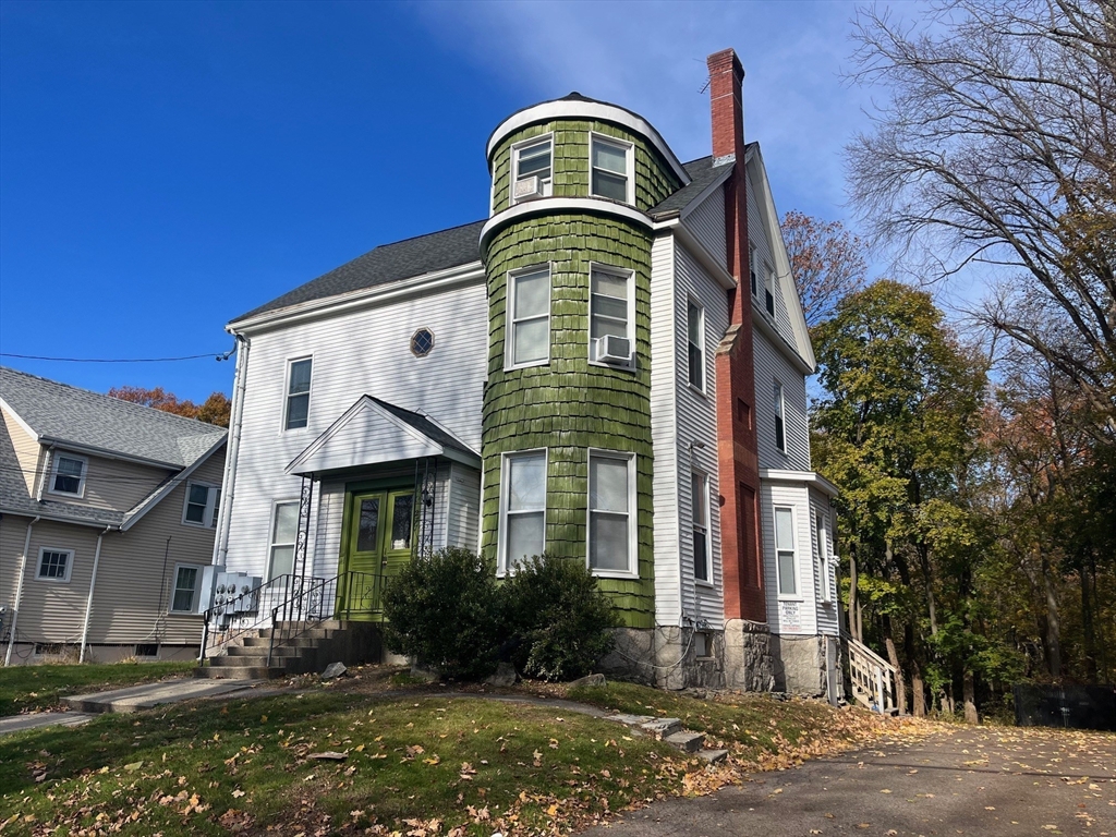 277 W Elm St, Brockton, Massachusetts, 1 Bedroom Bedrooms, 3 Rooms Rooms,1 BathroomBathrooms,Residential Lease,For Rent,W Elm St,73495837