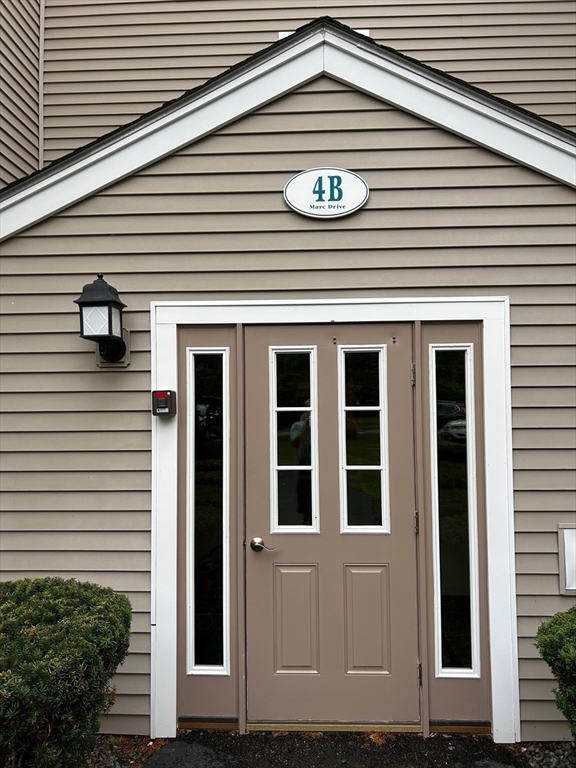 4 Marc Dr, Plymouth, Massachusetts, 2 Bedrooms Bedrooms, 5 Rooms Rooms,2 BathroomsBathrooms,Residential,For Sale,Marc Dr,73495926