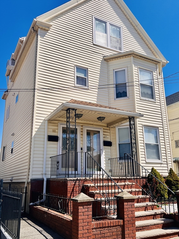 34 Medford St, Medford, Massachusetts, 2 Bedrooms Bedrooms, 5 Rooms Rooms,1 BathroomBathrooms,Residential Lease,For Rent,Medford St,73495928