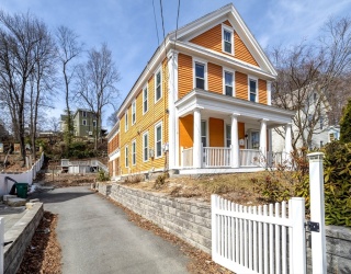 90 Mechanic St, Fitchburg, Massachusetts, 4 Bedrooms Bedrooms, 12 Rooms Rooms,2 BathroomsBathrooms,Residential,For Sale,Mechanic St,73495938