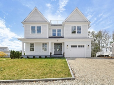 15 Ingleside Dr, Falmouth, Massachusetts, 4 Bedrooms Bedrooms, 9 Rooms Rooms,4.5 BathroomsBathrooms,Residential,For Sale,Ingleside Dr,73491414