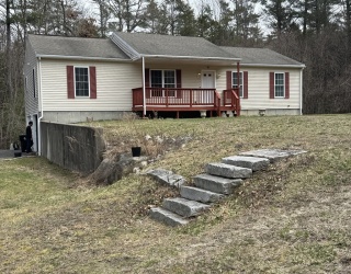 115 Flag Swamp Rd, Dartmouth, Massachusetts, 3 Bedrooms Bedrooms, 6 Rooms Rooms,2 BathroomsBathrooms,Residential,For Sale,Flag Swamp Rd,73495944