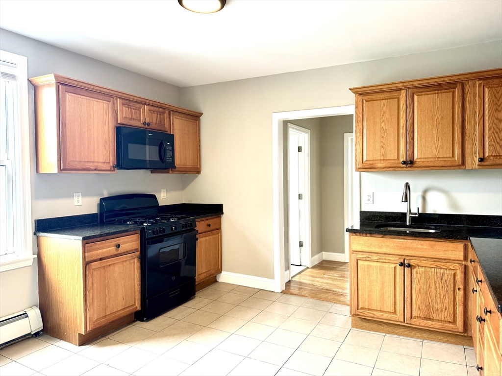 56 Estes, Lynn, Massachusetts, 2 Bedrooms Bedrooms, 4 Rooms Rooms,1 BathroomBathrooms,Residential Lease,For Rent,Estes,73495955