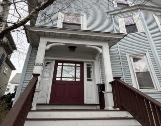21-A Linden Ave, Somerville, Massachusetts, 2 Bedrooms Bedrooms, 5 Rooms Rooms,2 BathroomsBathrooms,Residential Lease,For Rent,Linden Ave,73496085