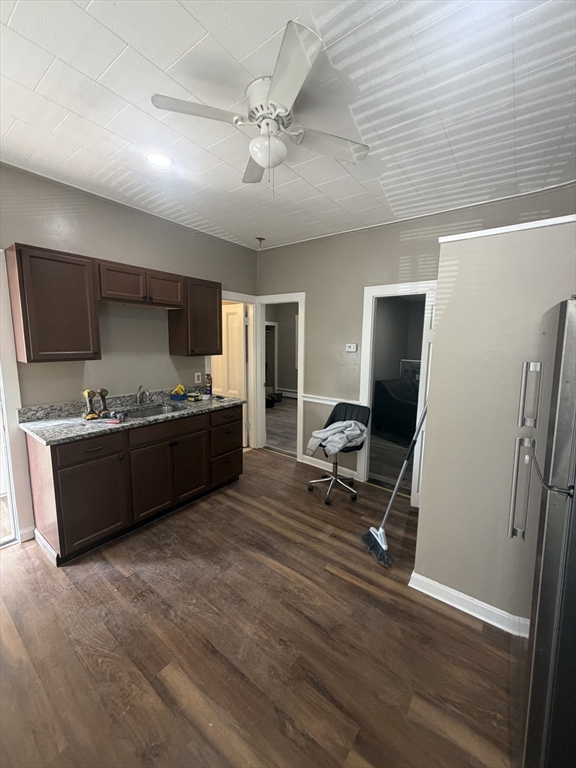 531 Ash St, Brockton, Massachusetts, 1 Bedroom Bedrooms, 3 Rooms Rooms,1 BathroomBathrooms,Residential Lease,For Rent,Ash St,73496091