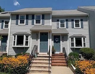 73 Village St, Easton, Massachusetts, 2 Bedrooms Bedrooms, 6 Rooms Rooms,1.5 BathroomsBathrooms,Residential,For Sale,Village St,73490576