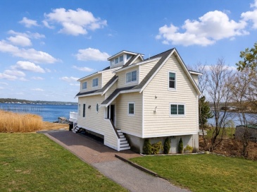57 Summit Ave, Swansea, Massachusetts, 3 Bedrooms Bedrooms, 6 Rooms Rooms,2 BathroomsBathrooms,Residential,For Sale,Summit Ave,73496111