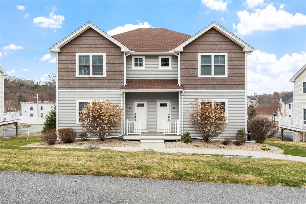 66 Oak St, Clinton, Massachusetts, 3 Bedrooms Bedrooms, 5 Rooms Rooms,2.5 BathroomsBathrooms,Residential,For Sale,Oak St,73496118