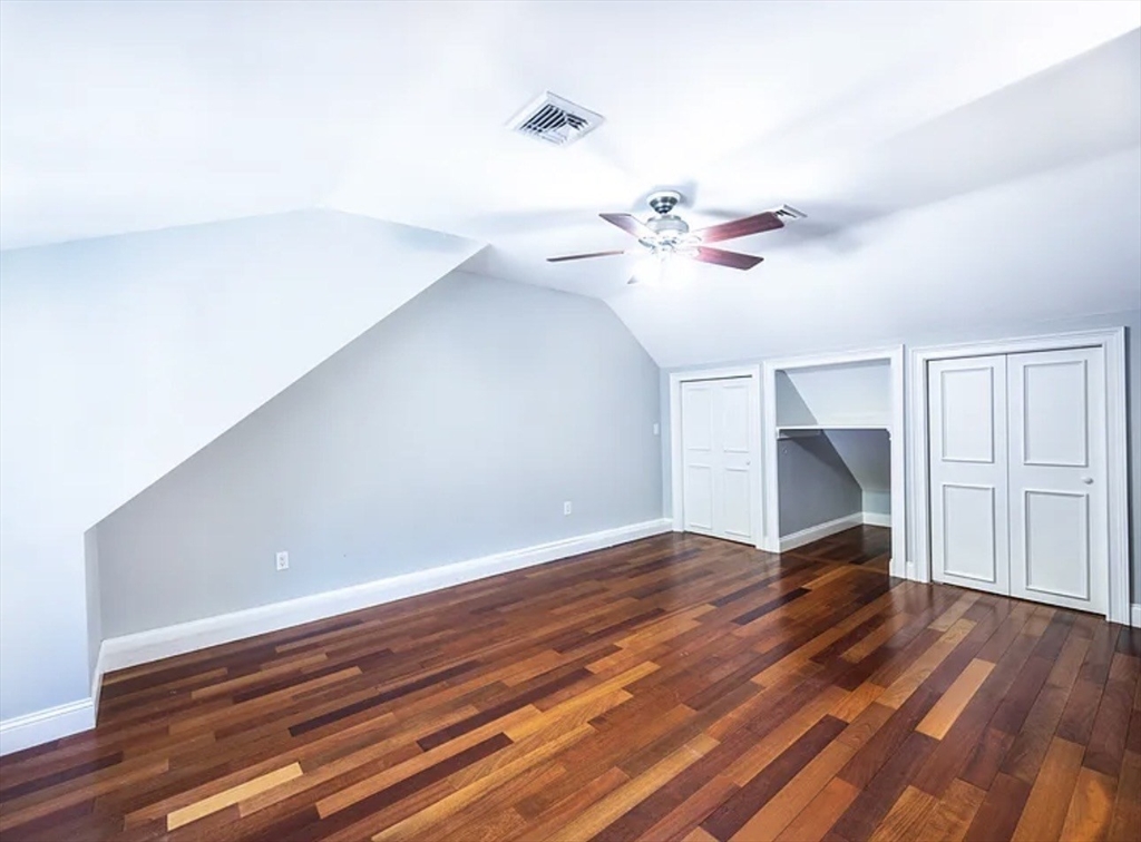 302 Grove St, Wellesley, Massachusetts, 1 Bedroom Bedrooms, 3 Rooms Rooms,1 BathroomBathrooms,Residential Lease,For Rent,Grove St,73496122