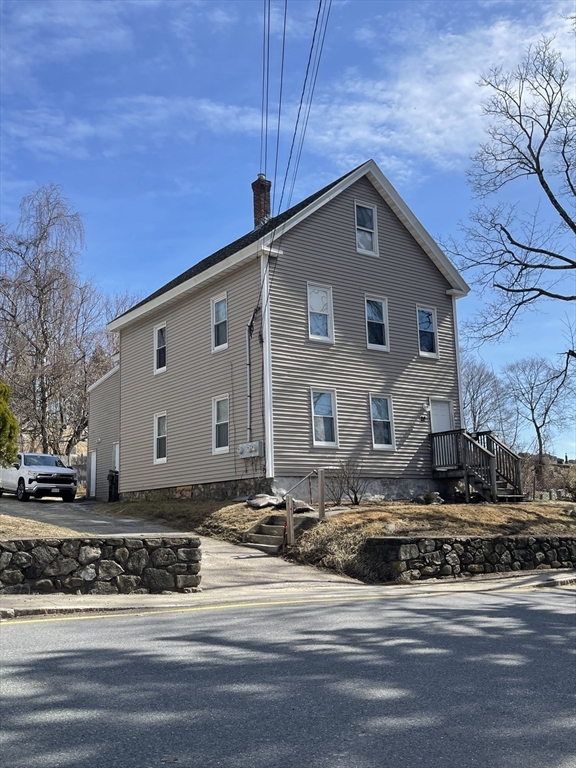 28 Beach St, Marlborough, Massachusetts, 6 Bedrooms Bedrooms, 12 Rooms Rooms,2 BathroomsBathrooms,Residential Income,For Sale,Beach St,73493670