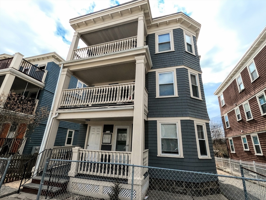 4110 Washington St, Boston, Massachusetts, 2 Bedrooms Bedrooms, 5 Rooms Rooms,1 BathroomBathrooms,Residential Lease,For Rent,Washington St,73496131