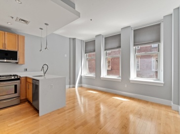 70 Lincoln, Boston, Massachusetts, 1 Bedroom Bedrooms, 3 Rooms Rooms,1 BathroomBathrooms,Residential Lease,For Rent,Lincoln,73464298 70 Lincoln, Boston, Massachusetts, 1 Bedroom Bedrooms, 3 Rooms Rooms,1 BathroomBathrooms,Residential Lease,For Rent,Lincoln,73464298