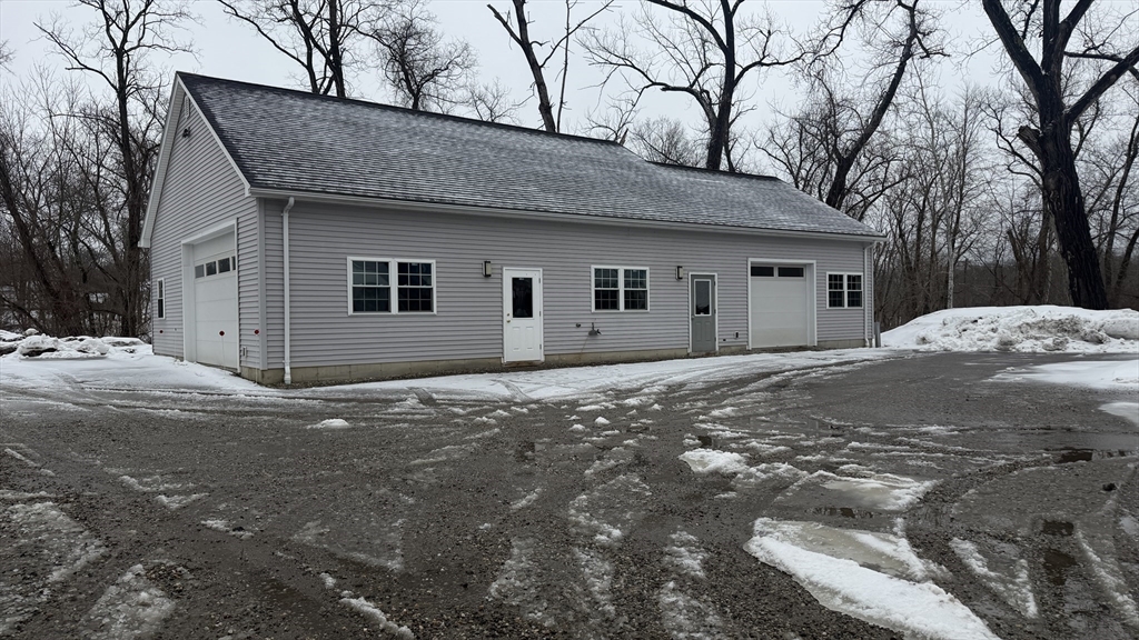 8 Easthampton Road, Northampton, Massachusetts, ,Commercial Lease,For Rent,Easthampton Road,73483608