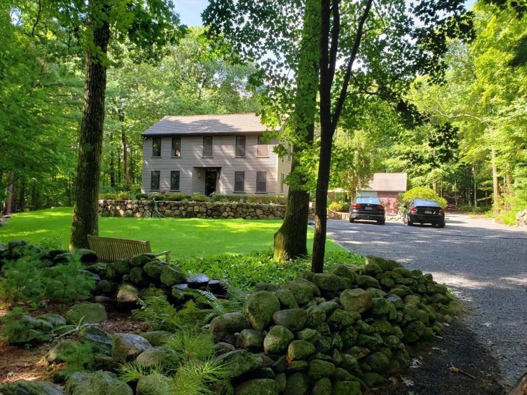 217 Malden St, West Boylston, Massachusetts, 3 Bedrooms Bedrooms, 7 Rooms Rooms,2.5 BathroomsBathrooms,Residential,For Sale,Malden St,73493995