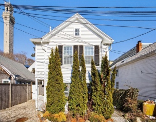 5 Webster Place, Provincetown, Massachusetts, 2 Bedrooms Bedrooms, 6 Rooms Rooms,2.5 BathroomsBathrooms,Residential,For Sale,Webster Place,73496174