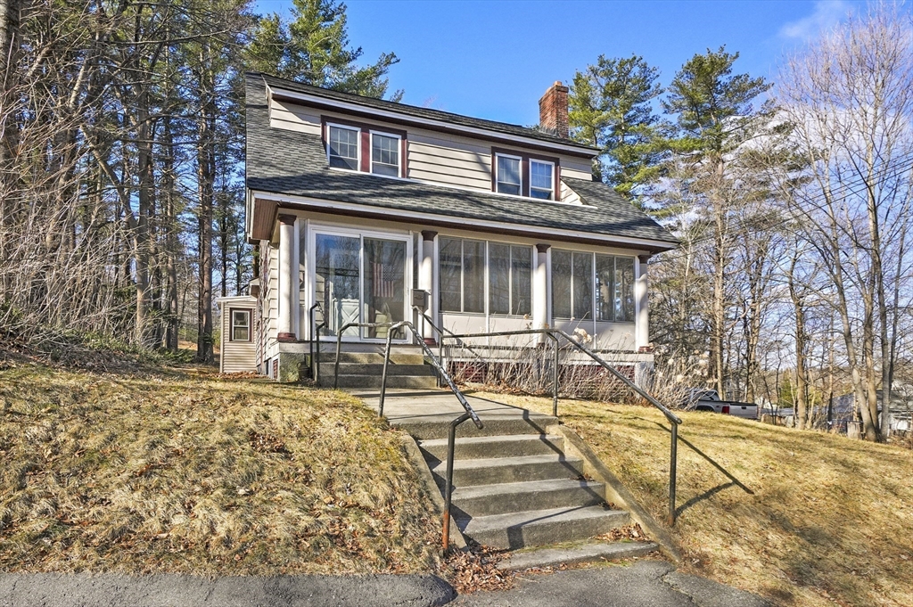 19 Nutting Street, Gardner, Massachusetts, 4 Bedrooms Bedrooms, 8 Rooms Rooms,2 BathroomsBathrooms,Residential,For Sale,Nutting Street,73496258