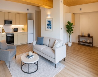 154 Broadway, Somerville, Massachusetts, 1 Bedroom Bedrooms, 1 Room Rooms,1 BathroomBathrooms,Residential Lease,For Rent,Broadway,73496268