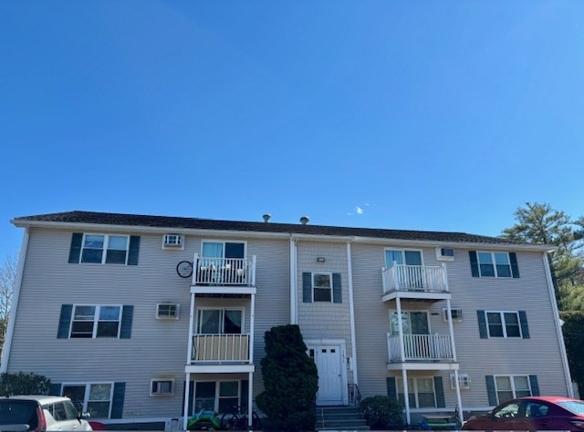 1471 Braley Rd., New Bedford, Massachusetts, 2 Bedrooms Bedrooms, 4 Rooms Rooms,1 BathroomBathrooms,Residential,For Sale,Braley Rd.,73496272